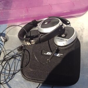 Bose Black and Silver Headphones Wired NWOT